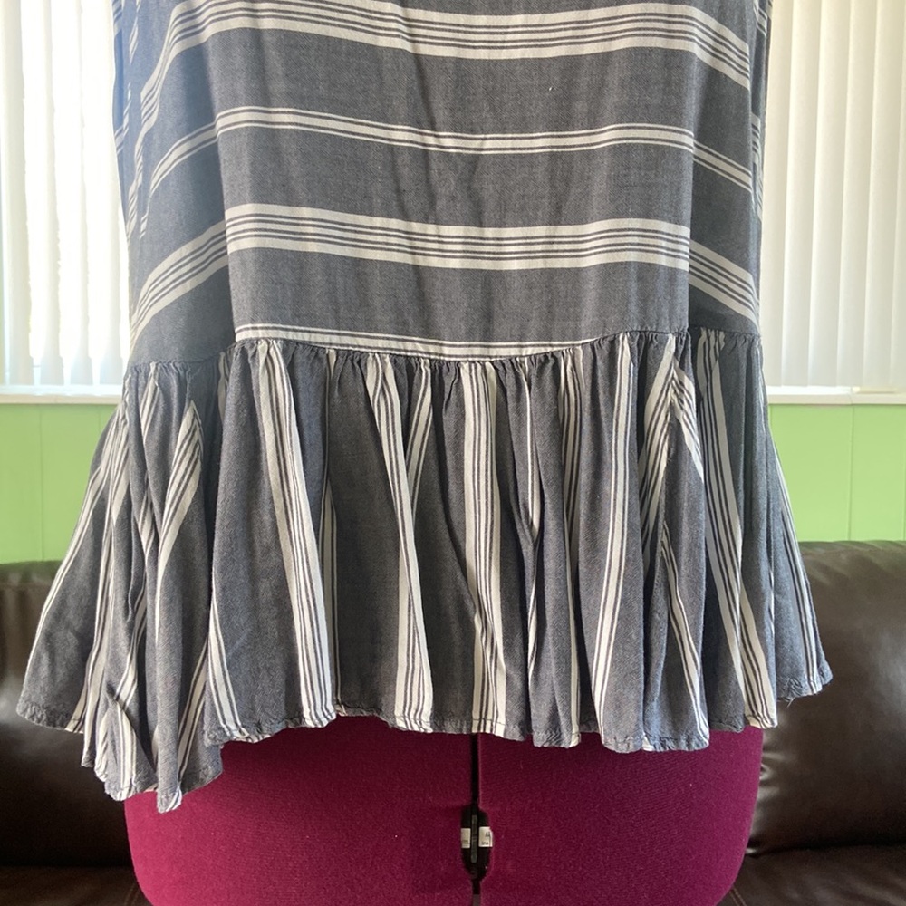 Old Navy tank top - Picture 4 of 9